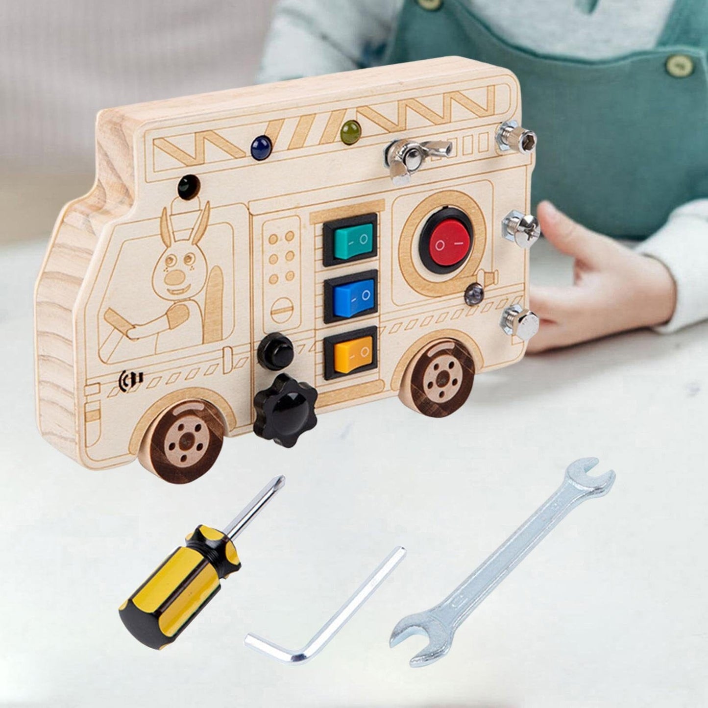 Tableau Montessori - BusyBoardCircuit™ - Camion de pompier - Vie Maman